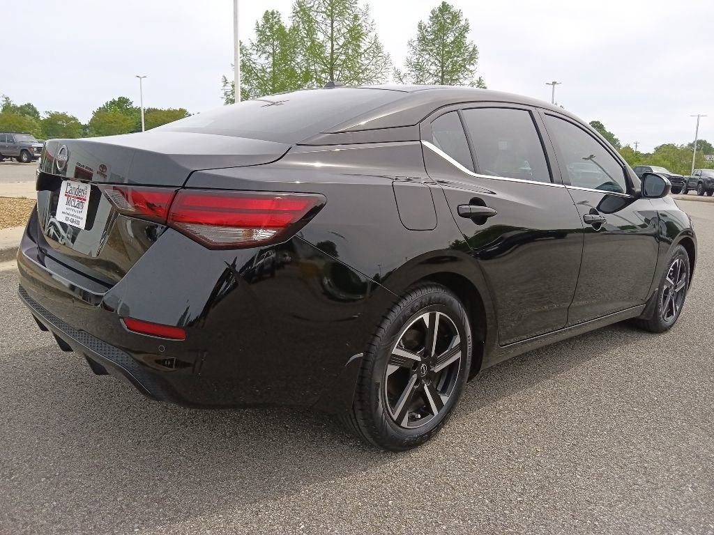 Used 2025 Nissan Sentra SV w/ Trunk Package FWD image 3