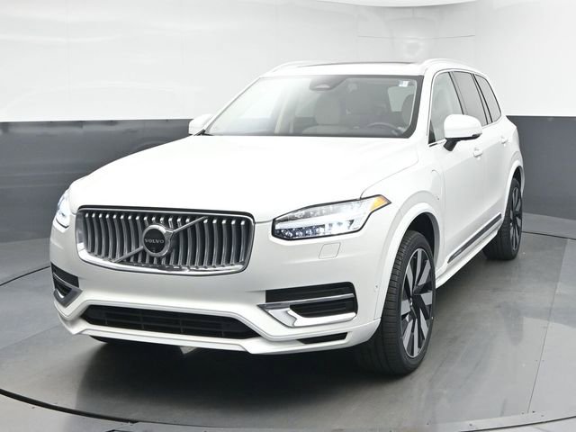 Used 2024 Volvo XC90 T8 Plus image 3