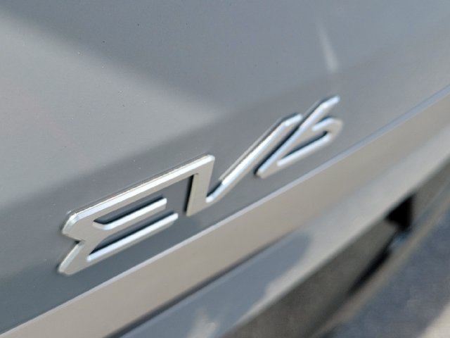 New 2026 Kia EV6 Wind RWD image 20