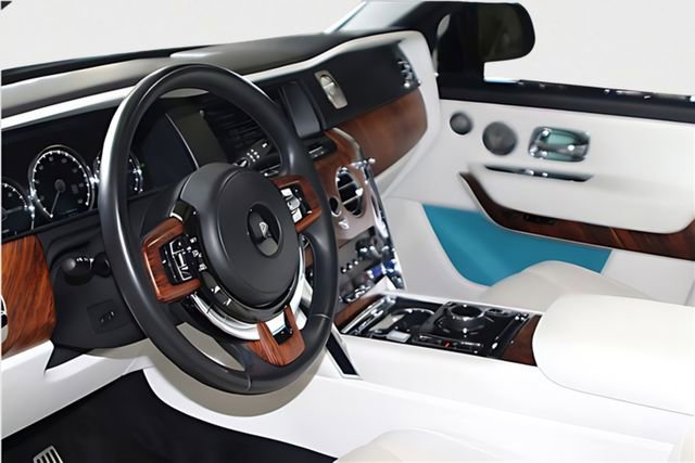 Used 2020 Rolls-Royce Cullinan AWD/4WD image 11