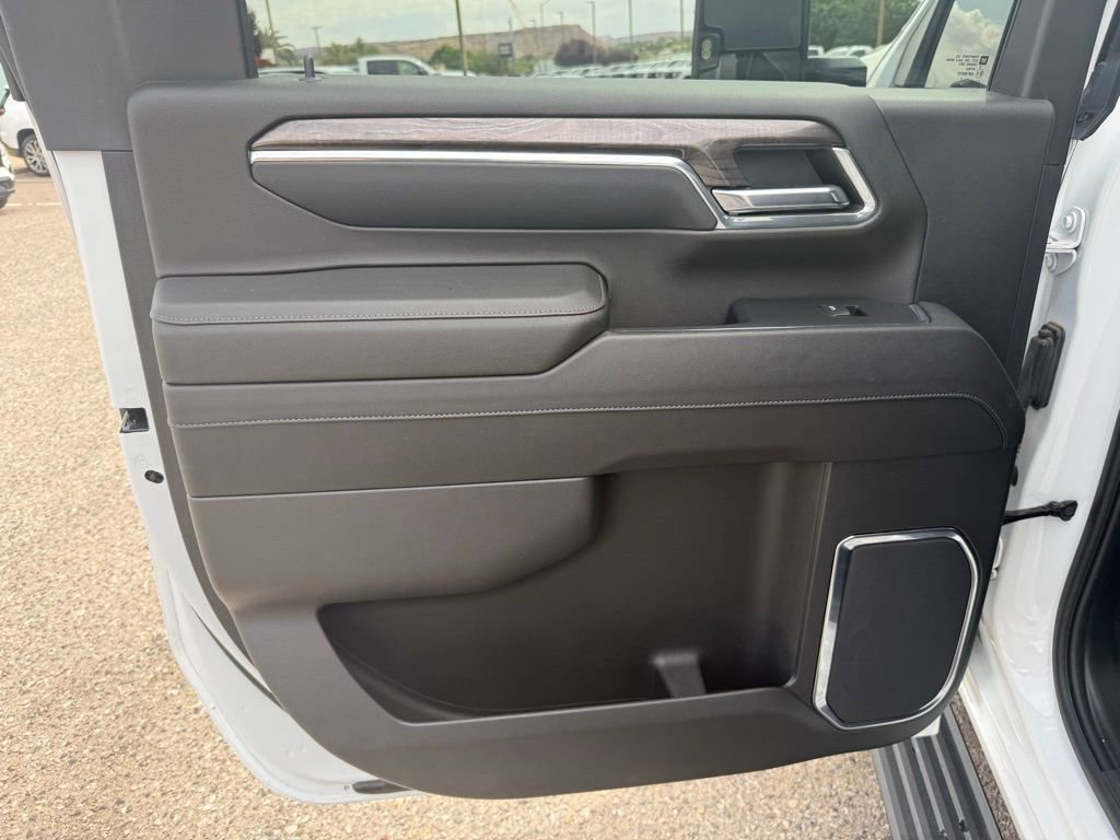 Used 2024 Chevrolet Silverado 2500 LTZ w/ LTZ Plus Package image 21