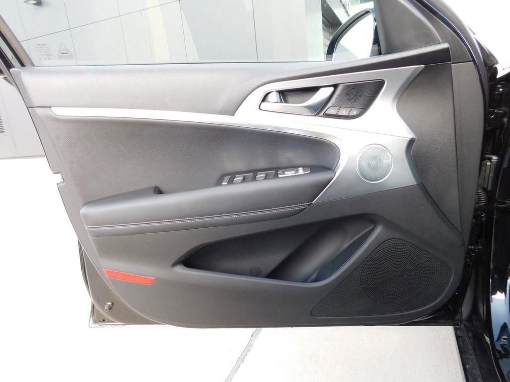 Used 2026 Genesis G70 2.5T Prestige image 12