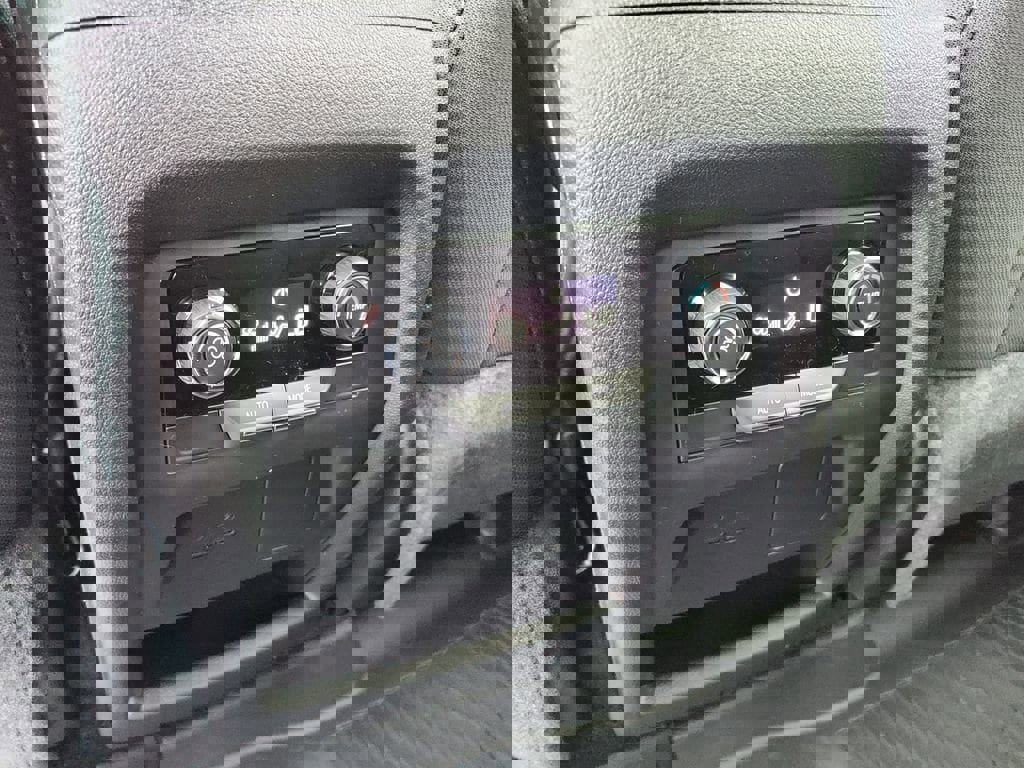 New 2026 Chevrolet Traverse LT w/ Midnight/Sport Edition image 27