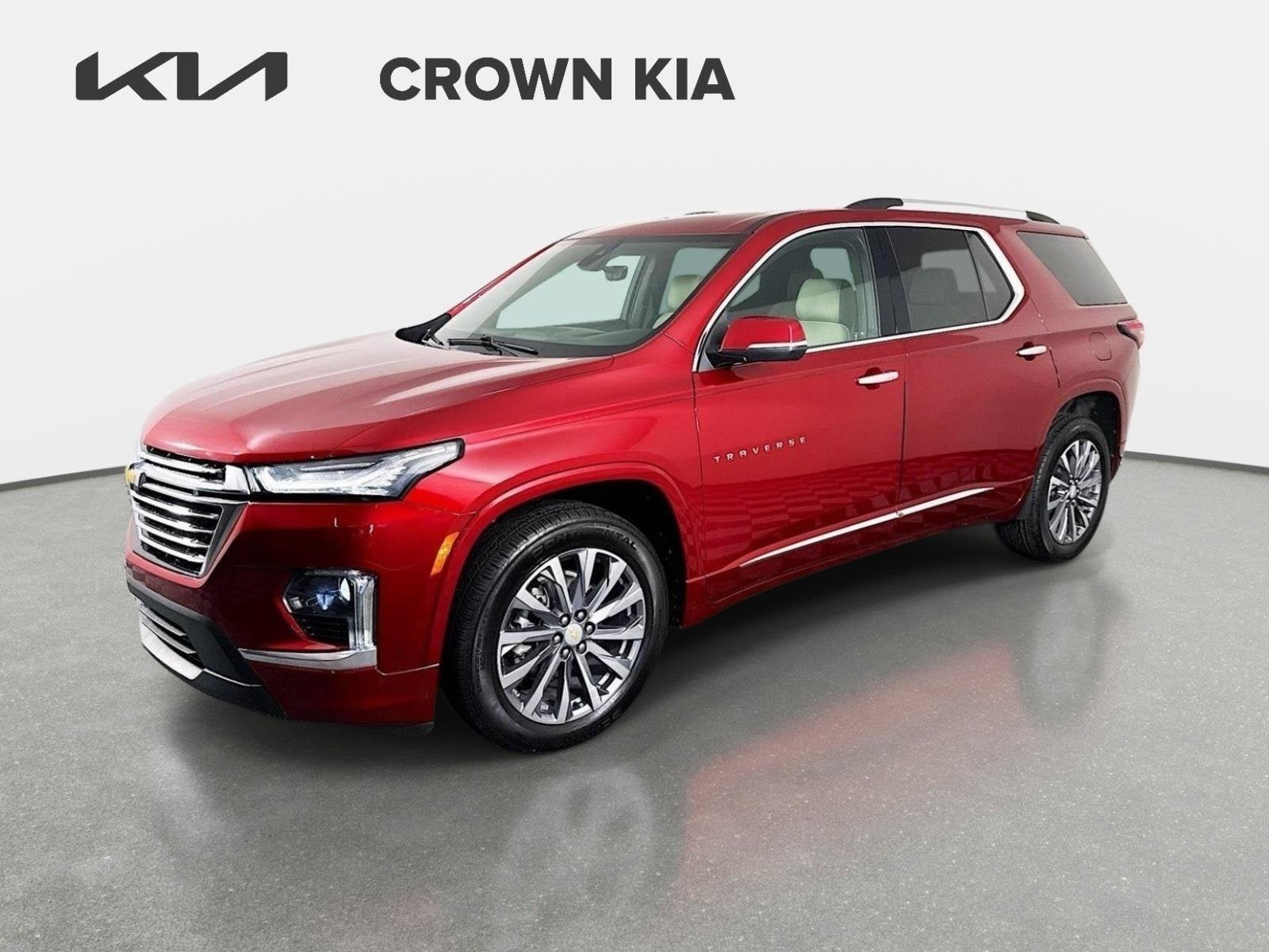 Used 2023 Chevrolet Traverse Premier FWD image 1