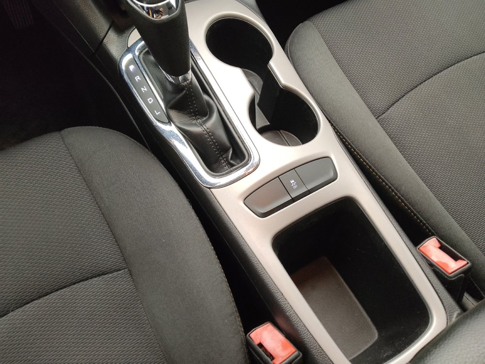 Used 2017 Chevrolet Cruze LS FWD image 26