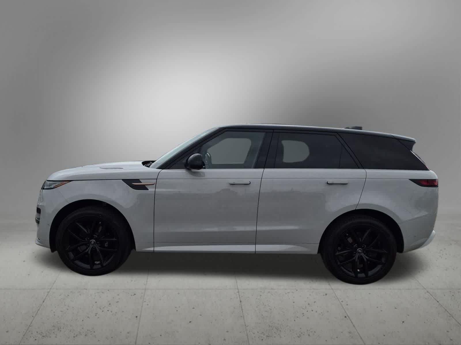 Used 2024 Land Rover Range Rover Sport Dynamic SE AWD/4WD image 3