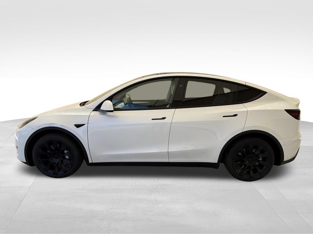 Used 2023 Tesla Model Y Long Range AWD/4WD image 9