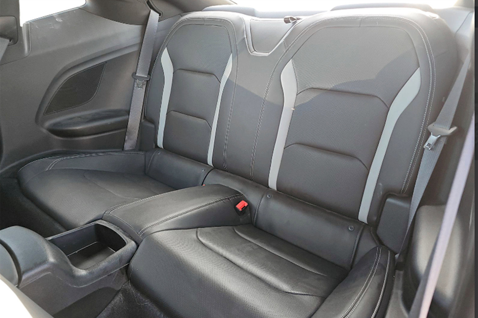 Used 2019 Chevrolet Camaro LT w/ RS Package image 10