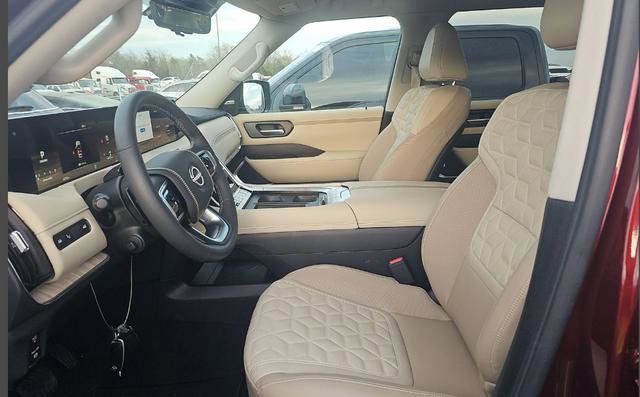 Used 2025 Nissan Armada Platinum Reserve image 6