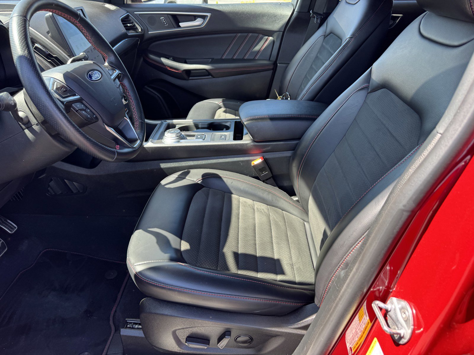 Used 2024 Ford Edge ST-Line image 13