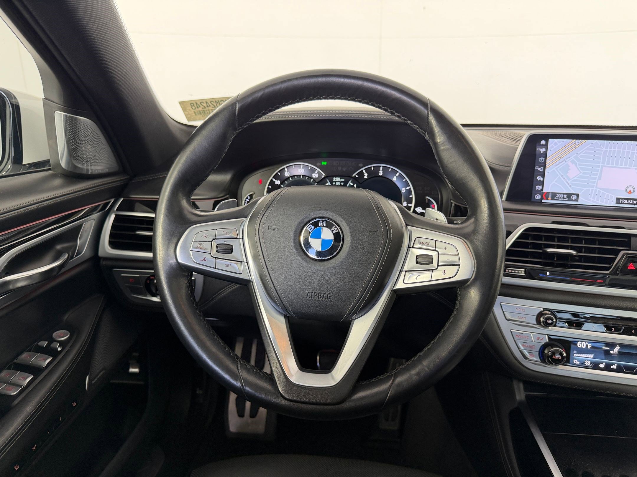 Used 2019 BMW 750i w/ Executive Package image 32