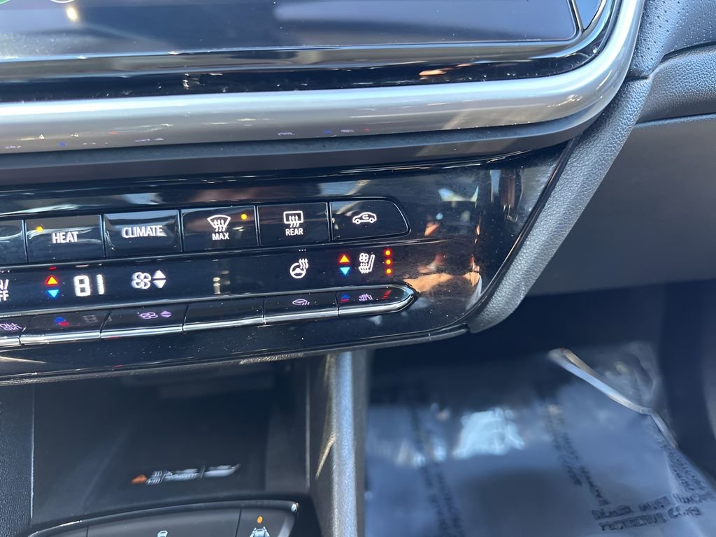 Used 2022 Chevrolet Bolt EUV Premier w/ Launch Edition image 22