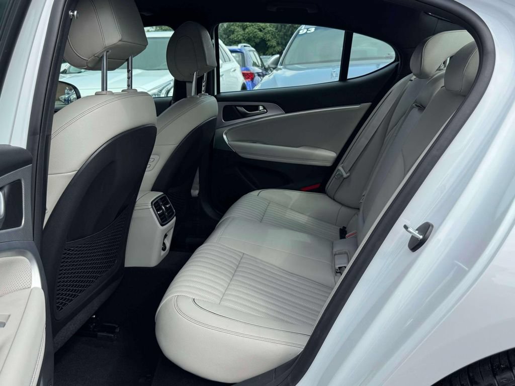 Certified 2023 Genesis G70 3.3T AWD/4WD image 11
