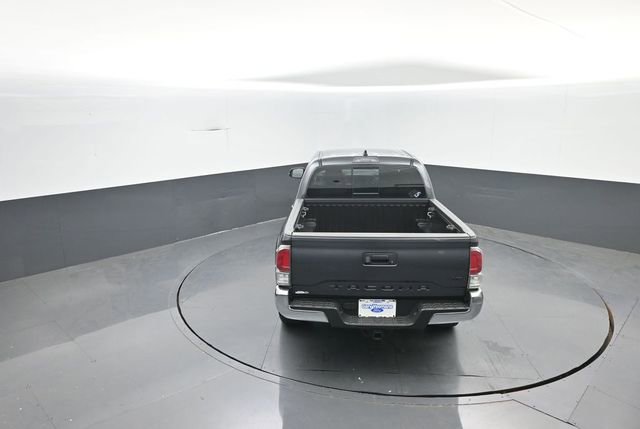 Used 2023 Toyota Tacoma TRD Off-Road AWD/4WD image 31
