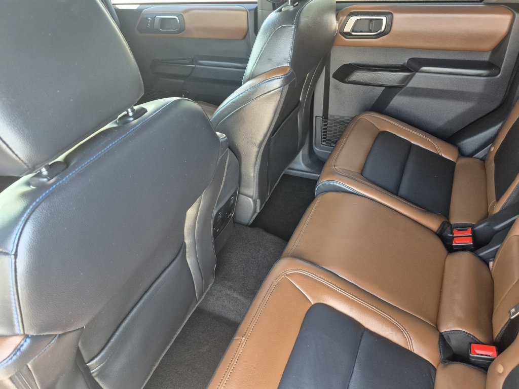 Used 2024 Ford Bronco Outer Banks AWD/4WD image 13