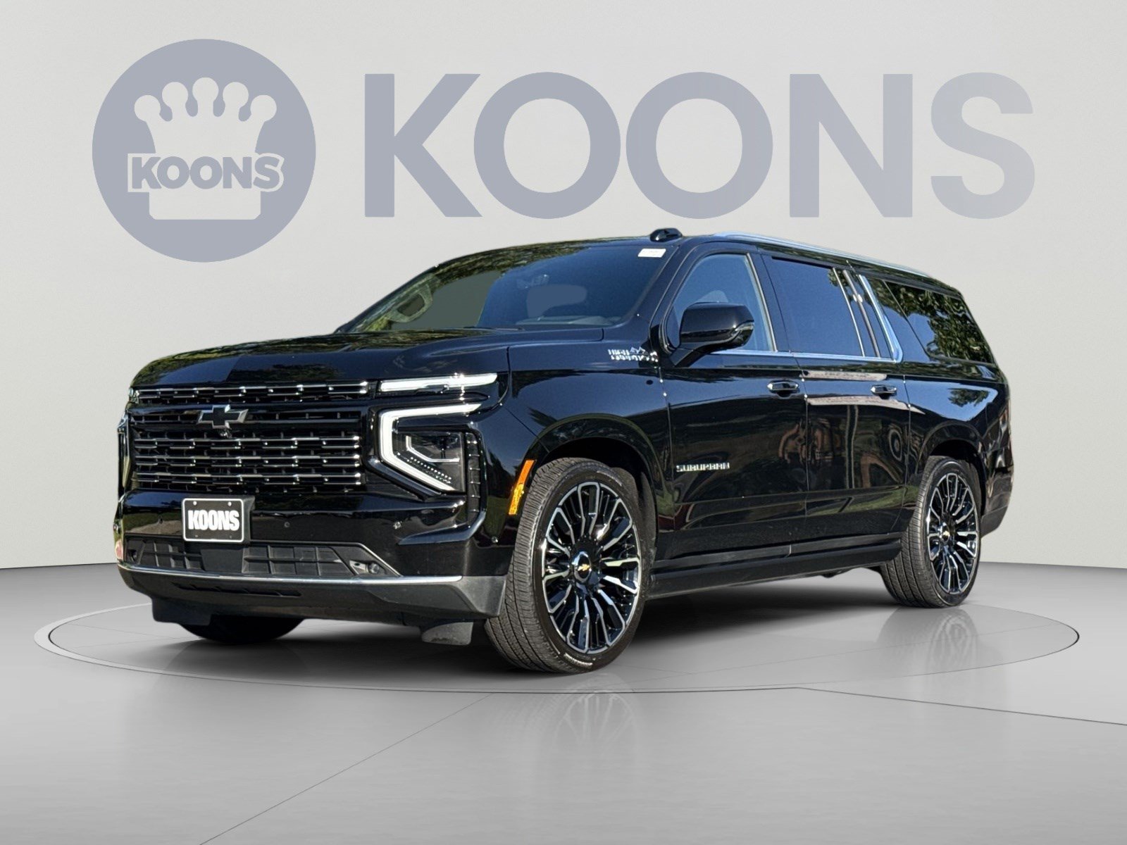 Used 2025 Chevrolet Suburban High Country AWD/4WD image 1