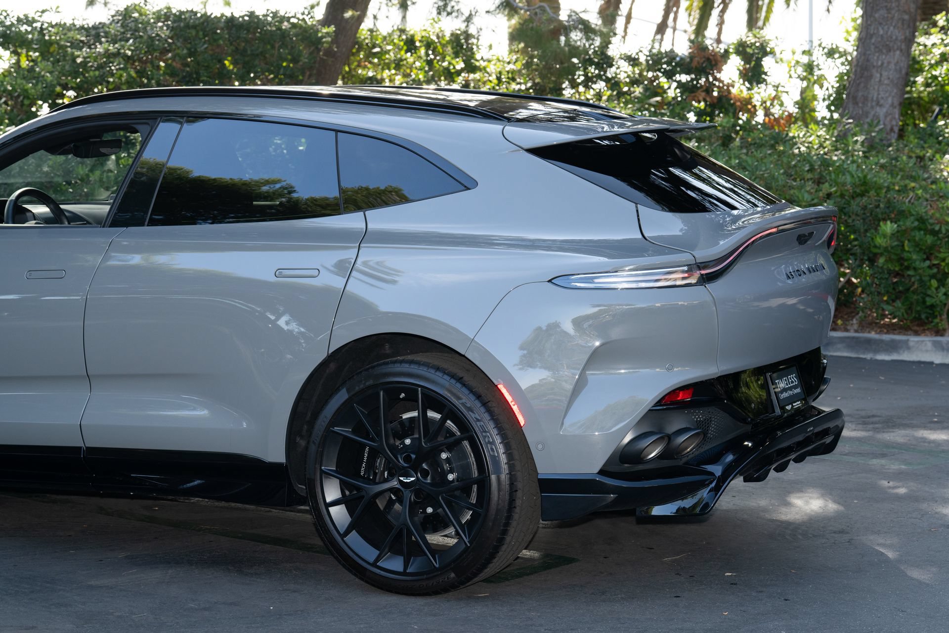 Used 2025 Aston Martin DBX 707 AWD/4WD image 10