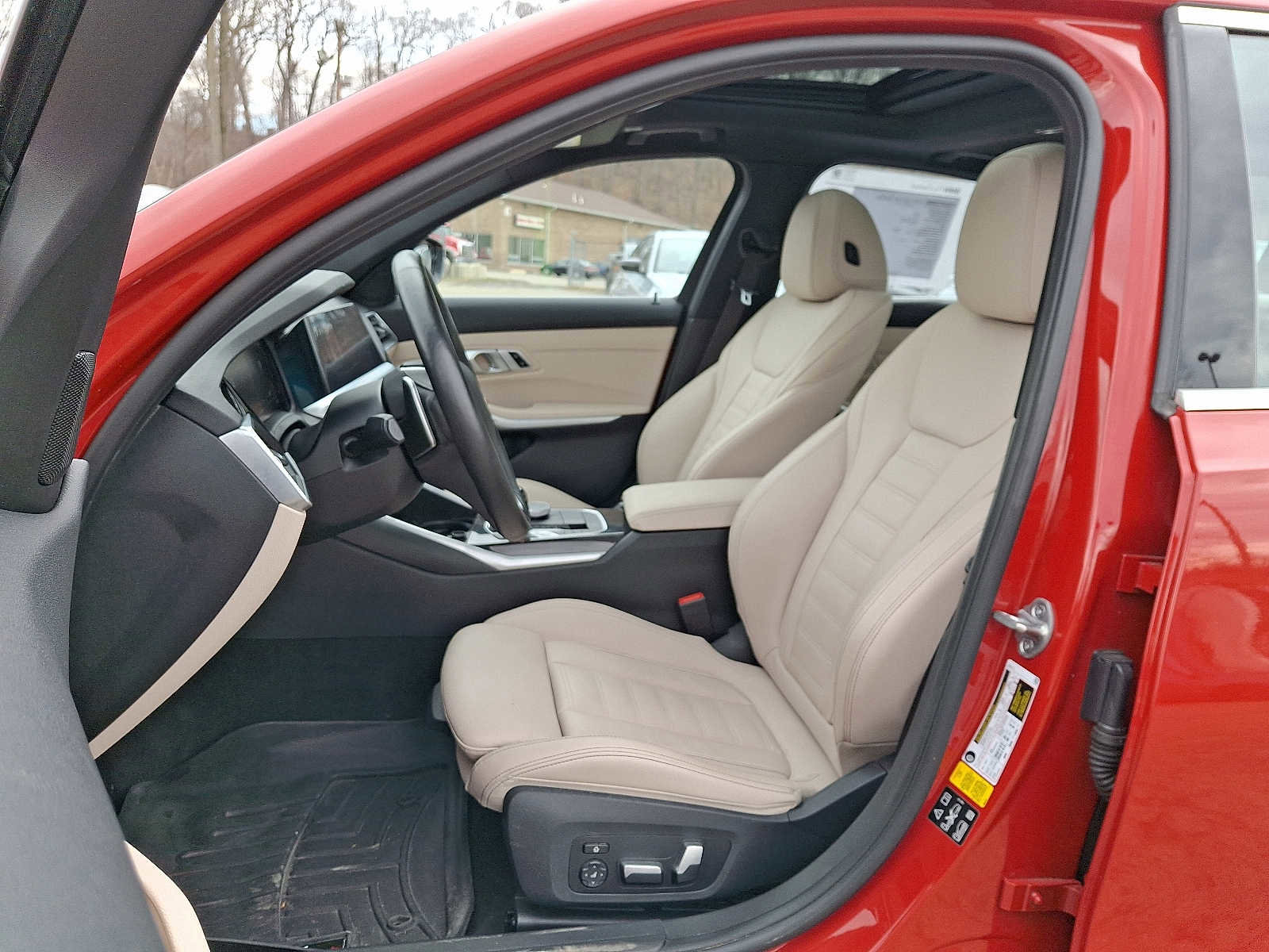 Used 2020 BMW 330i xDrive Sedan w/ Convenience Package image 14