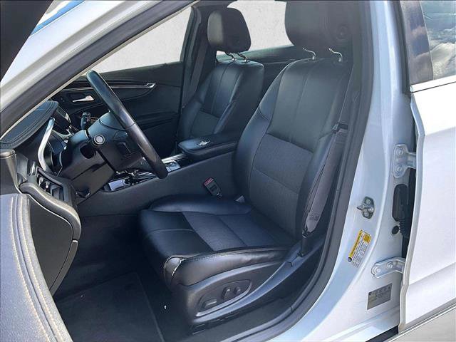 Used 2015 Chevrolet Impala LT w/ Convenience Package FWD image 24