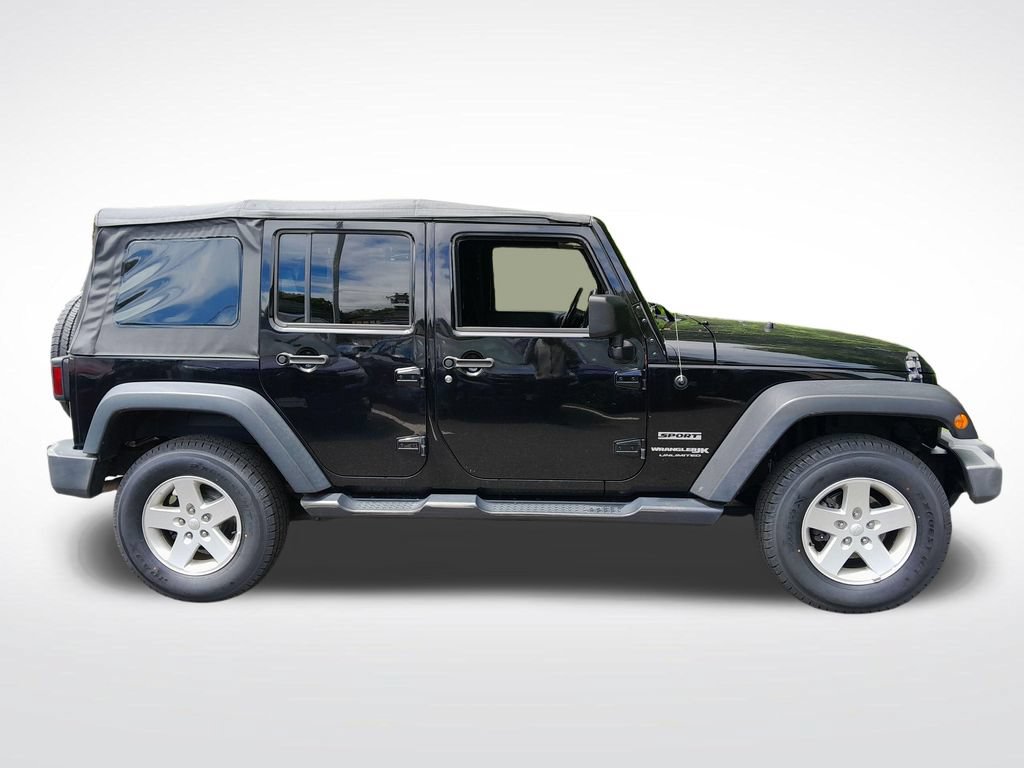 Used 2018 Jeep Wrangler Unlimited Sport S AWD/4WD image 9