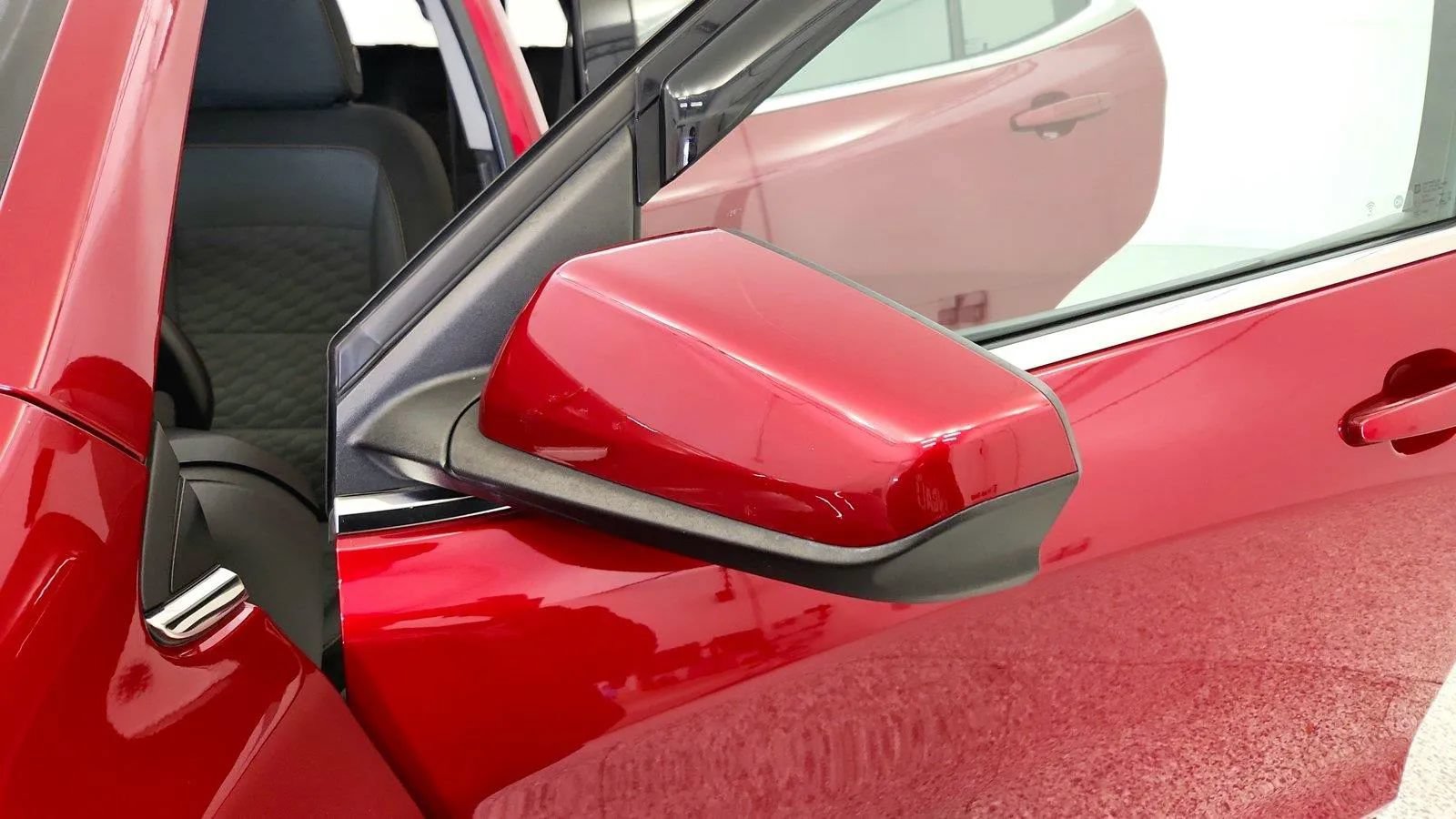 Used 2020 Chevrolet Equinox LT FWD image 37
