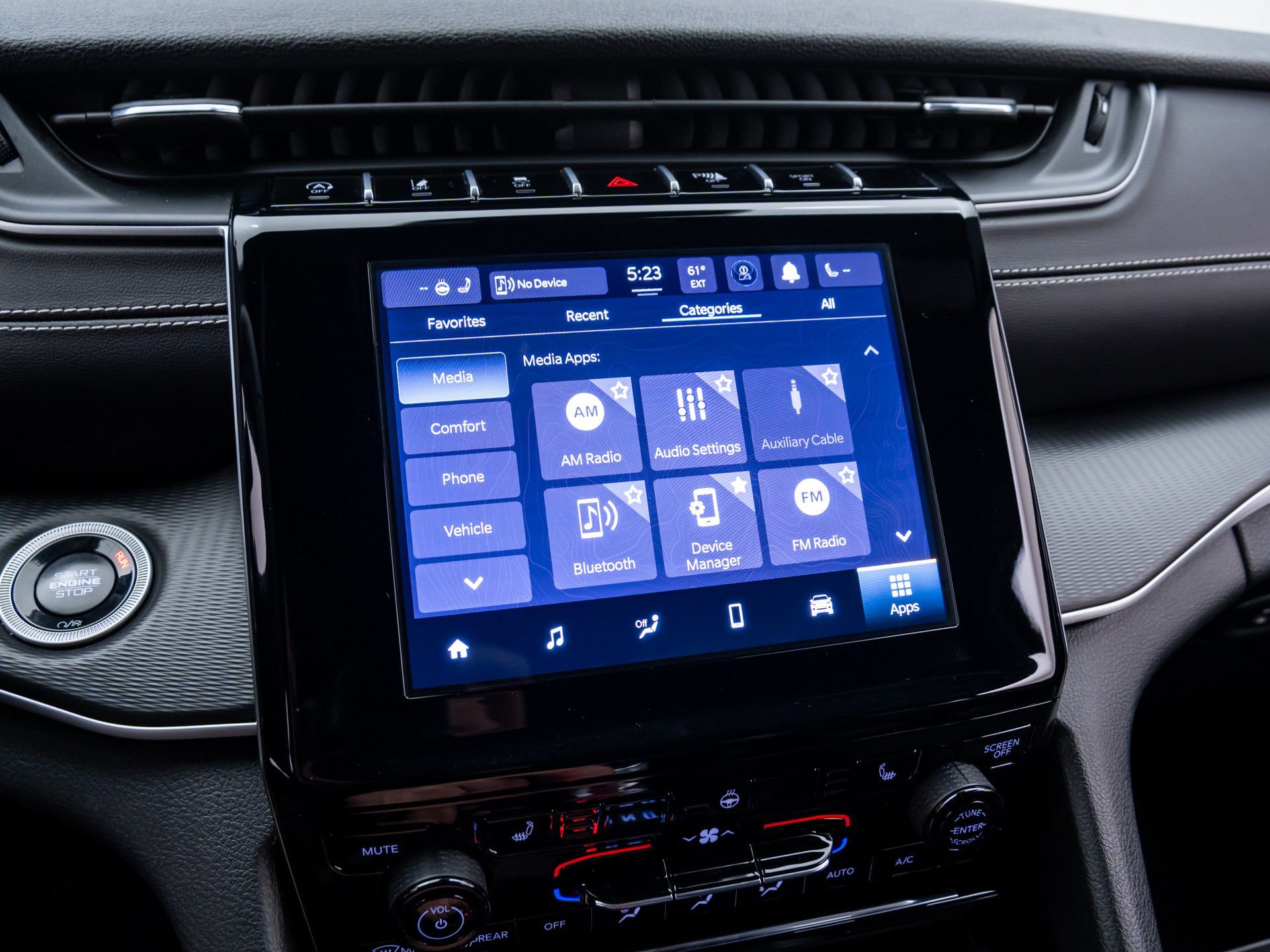 Used 2024 Jeep Grand Cherokee Altitude image 22