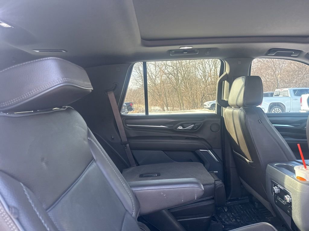 Used 2021 GMC Yukon Denali w/ Denali Premium Package image 12