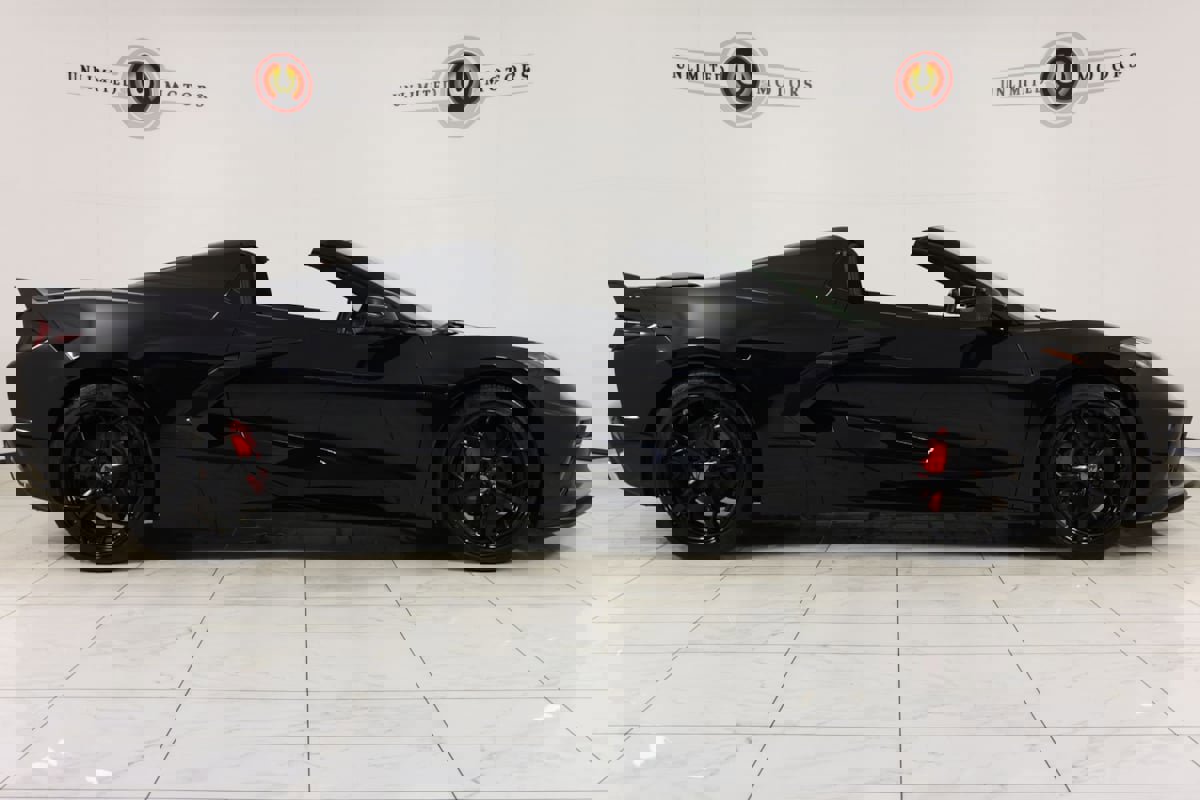 Used 2022 Chevrolet Corvette Stingray Premium Conv w/ Z51 Performance Package image 2