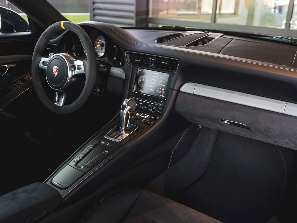 Used 2015 Porsche 911 GT3 image 11