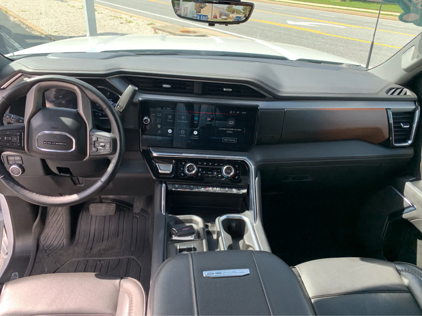Used 2024 GMC Sierra 2500 Denali w/ Denali Reserve Package AWD/4WD image 10