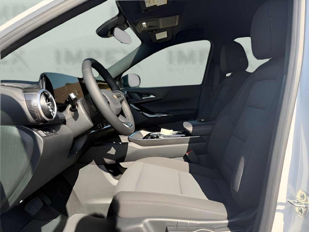 New 2027 Chevrolet Equinox LT FWD image 9