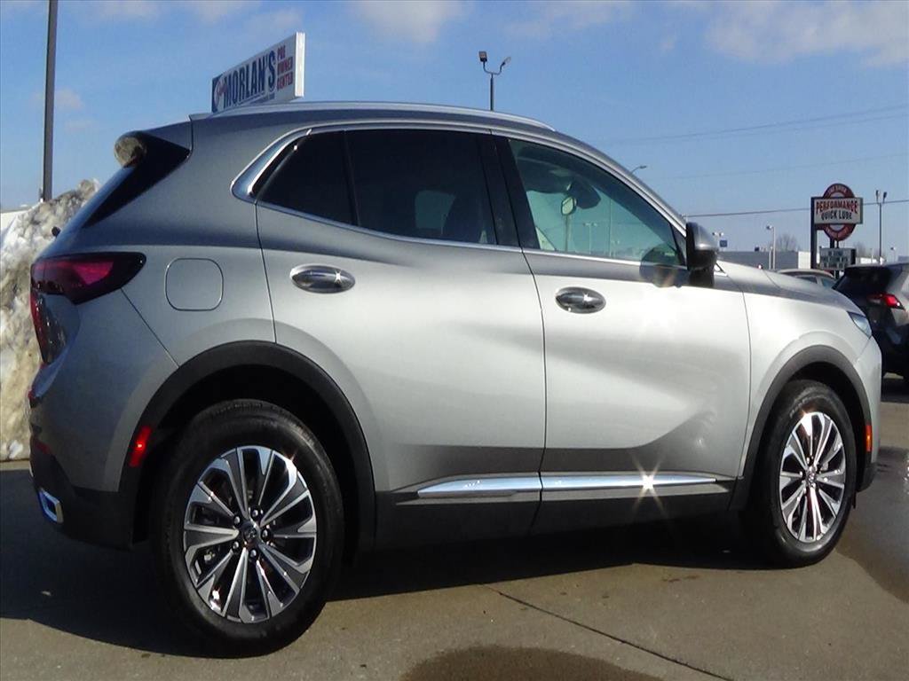 Used 2025 Buick Envision Preferred AWD/4WD image 5