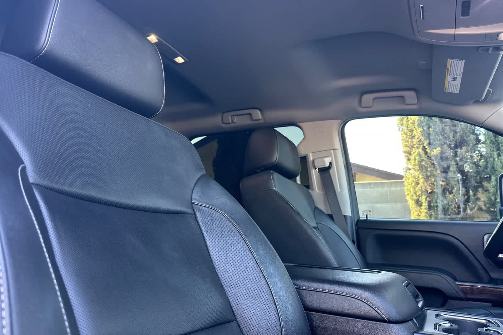 Used 2018 GMC Sierra 1500 SLT w/ SLT Premium Package AWD/4WD image 17