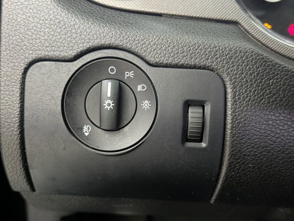 Used 2014 Ford Mustang Coupe RWD image 19