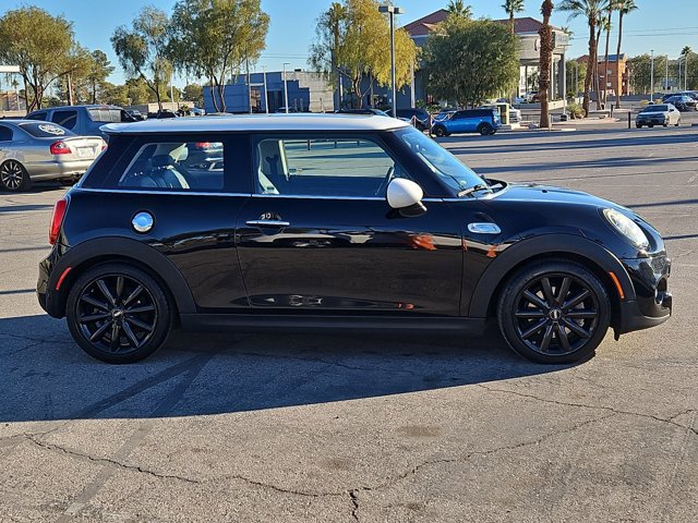 Used 2019 MINI Cooper S w/ Premium Package image 4