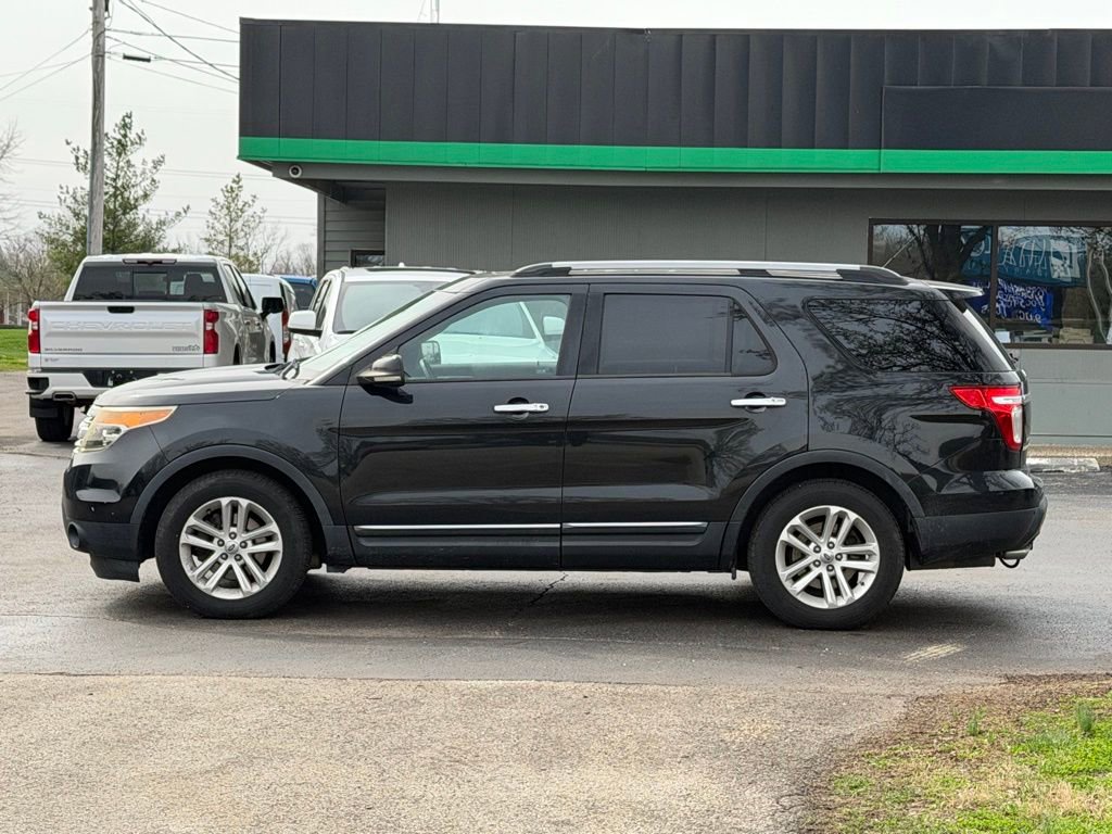 Used 2011 Ford Explorer XLT w/ 202A Rapid Spec Order Code FWD image 4