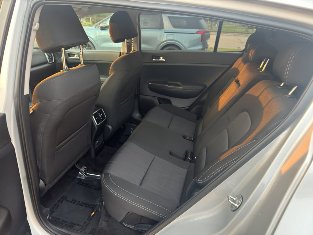 Used 2020 Kia Sportage LX image 12