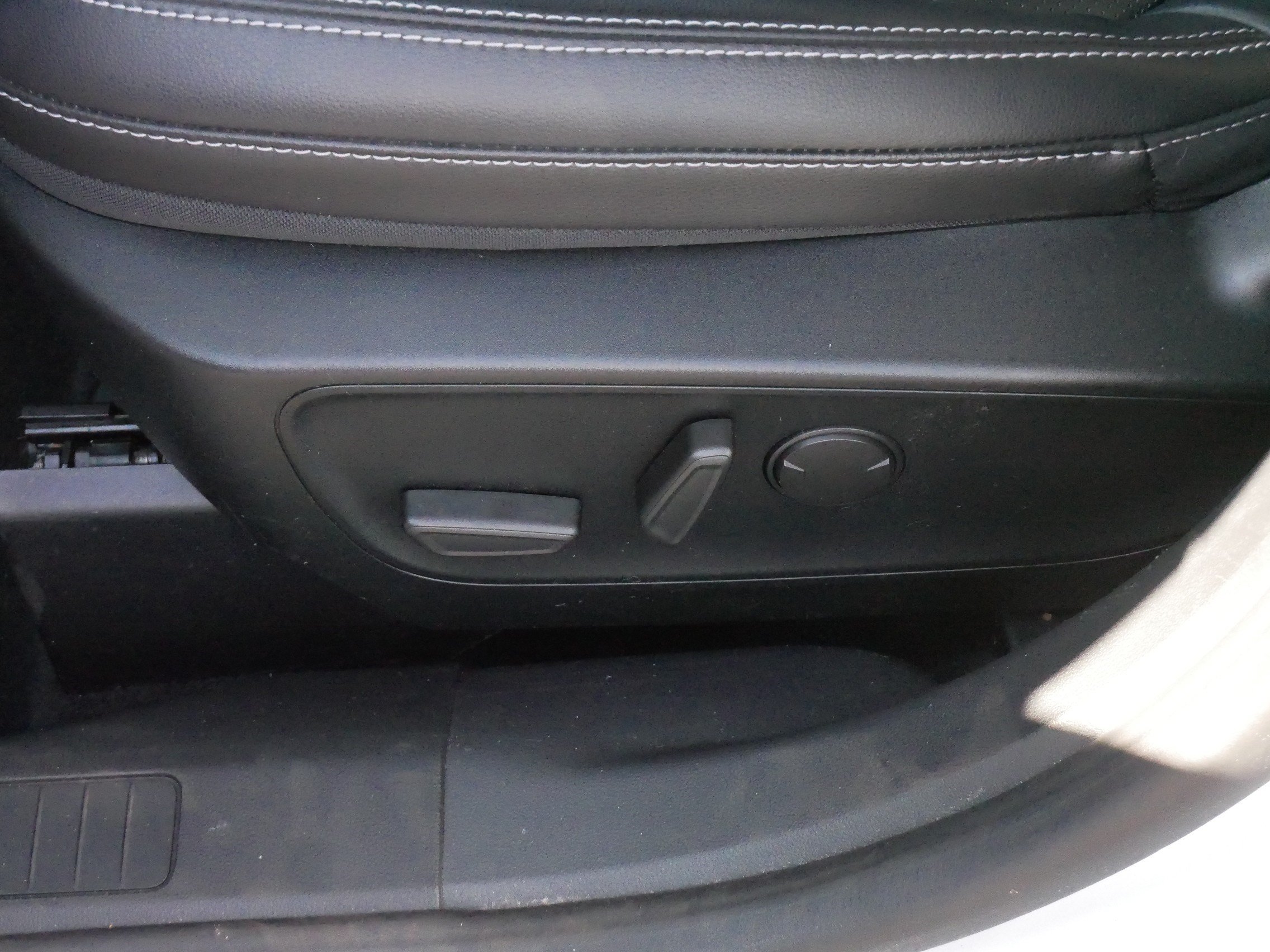 Used 2020 Ford Escape SEL AWD/4WD image 20