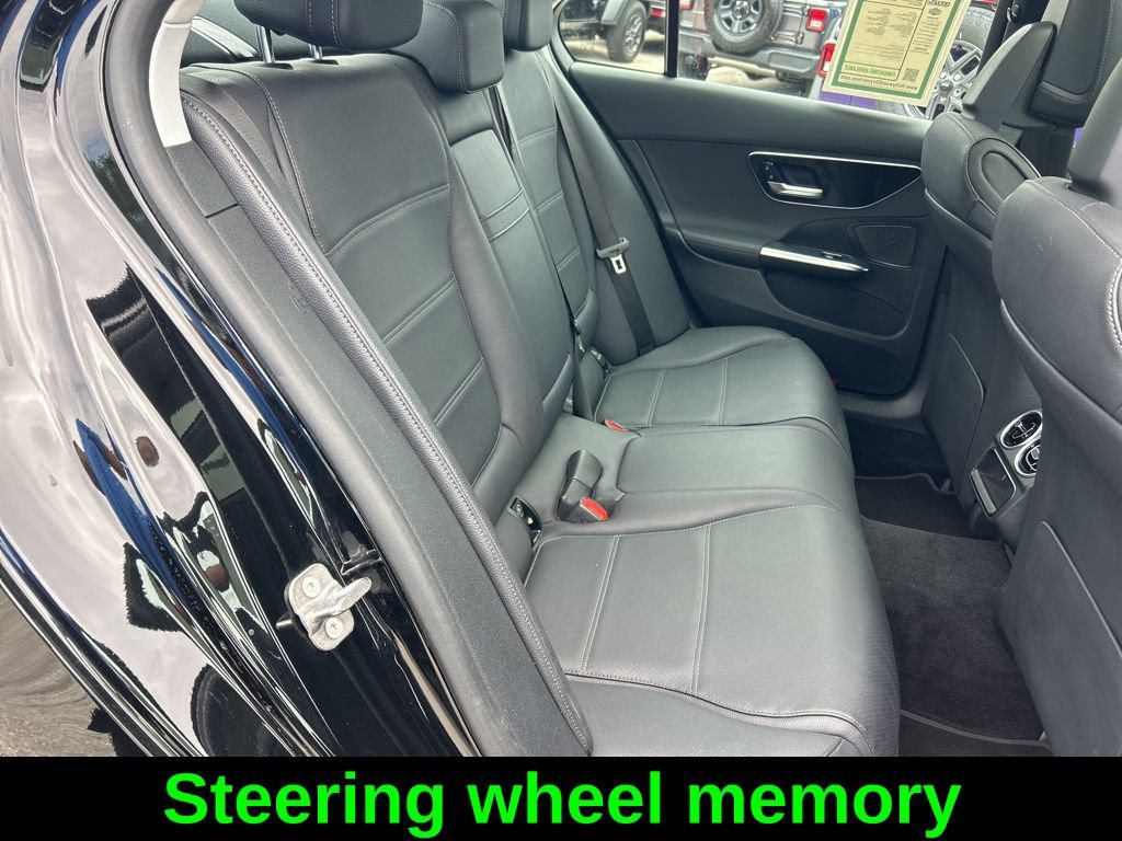 Used 2025 Mercedes-Benz C 300 Sedan image 26