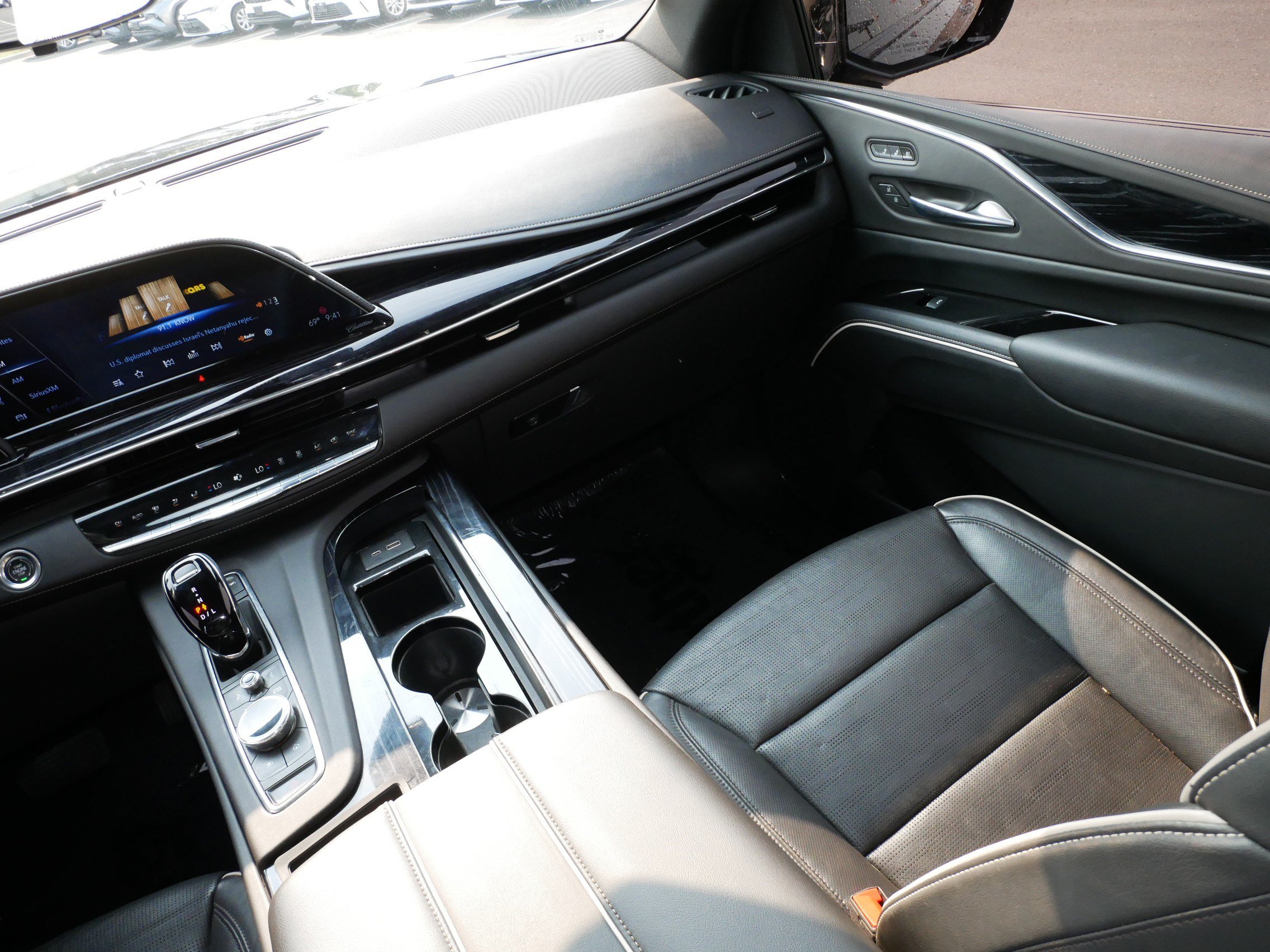 Used 2023 Cadillac Escalade Sport w/ Touring Package AWD/4WD image 5