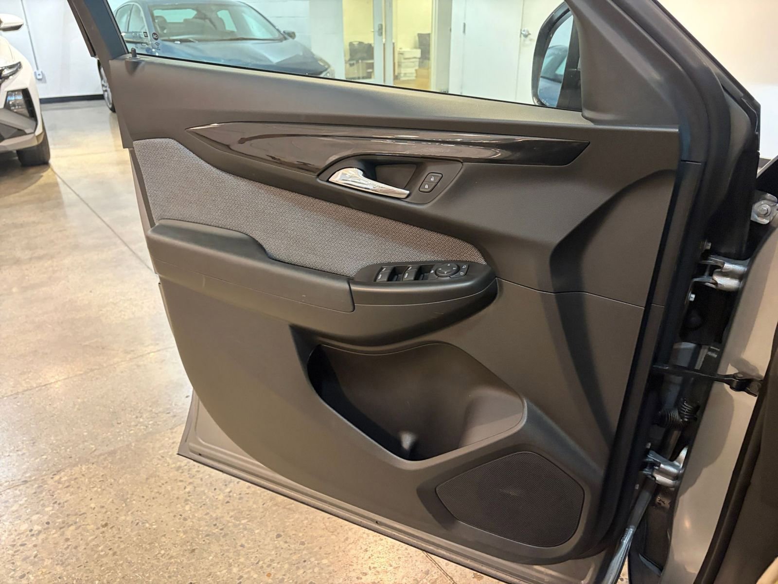 Used 2025 Chevrolet TrailBlazer LT image 21