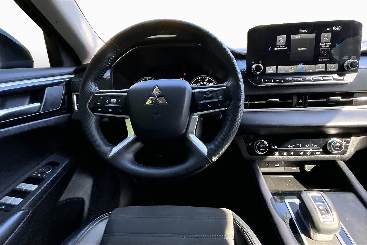 Used 2024 Mitsubishi Outlander SE FWD image 7