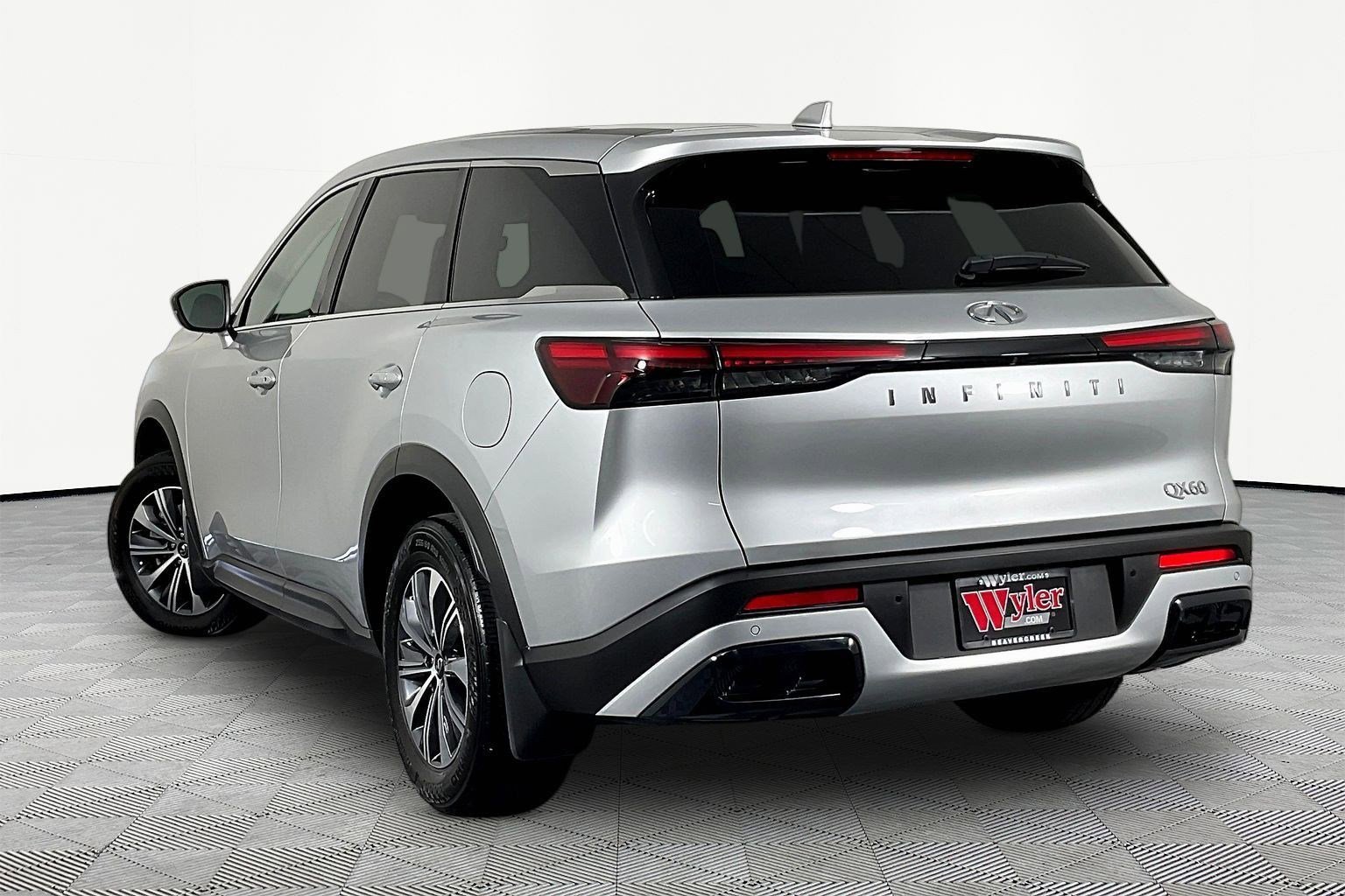 Used 2023 INFINITI QX60 Pure image 4