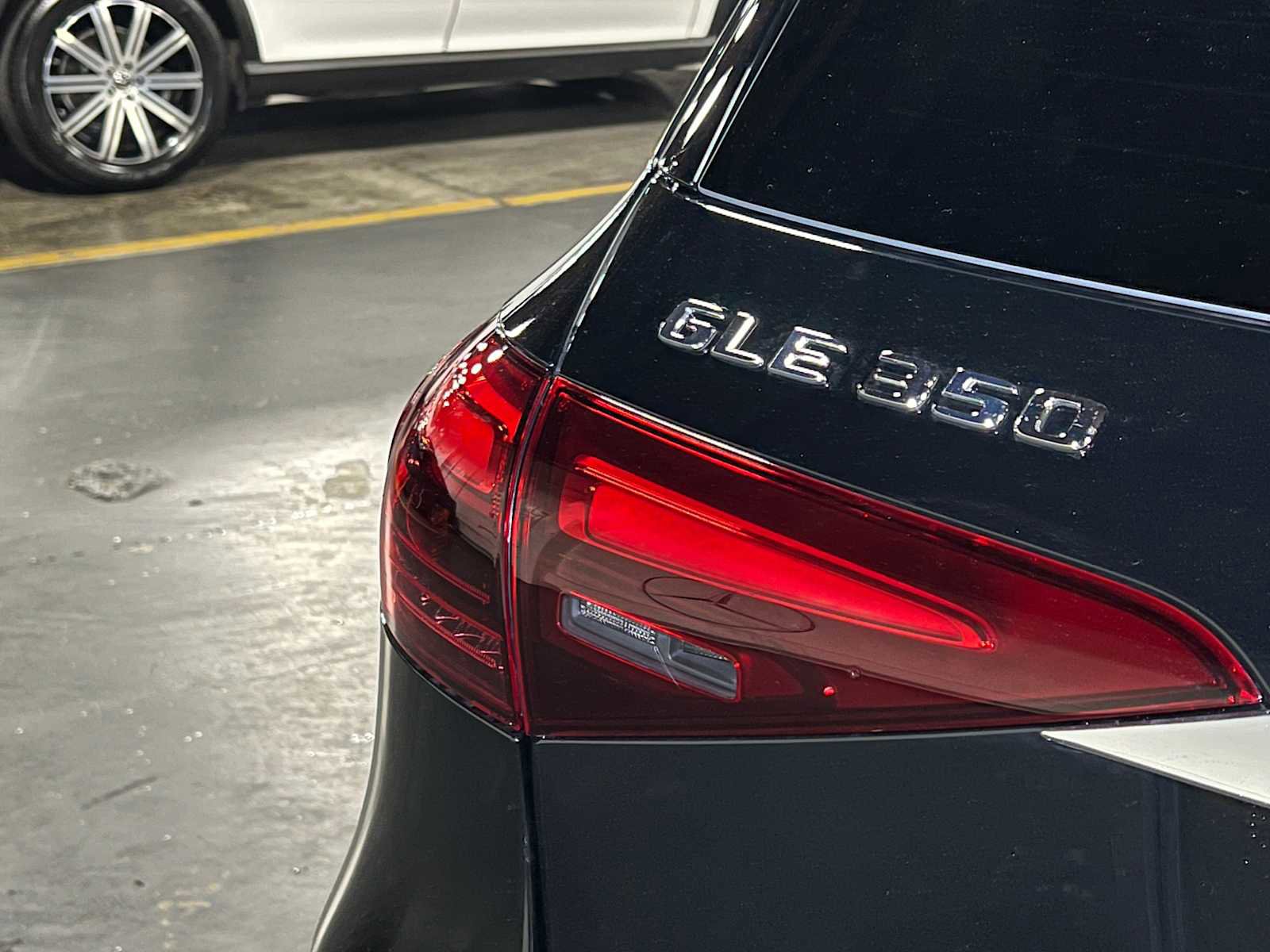 Used 2025 Mercedes-Benz GLE 350 4MATIC image 16