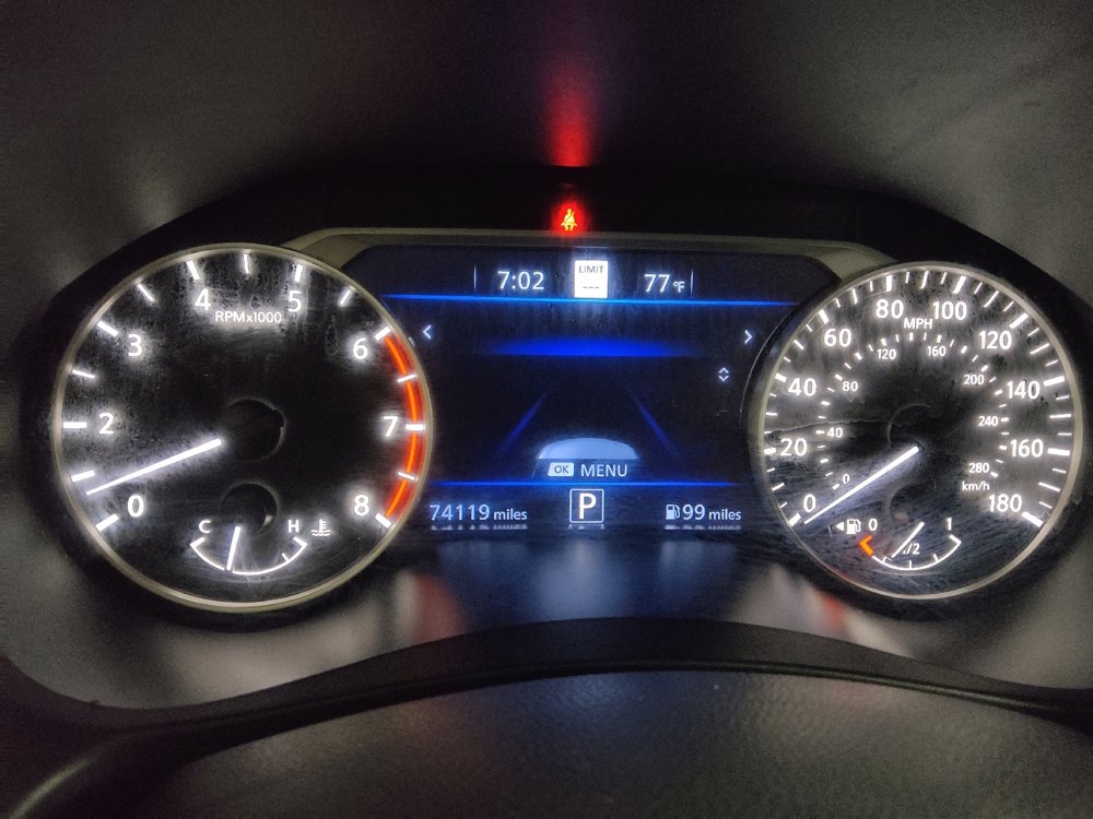 Used 2020 Nissan Altima 2.0 Platinum FWD image 23