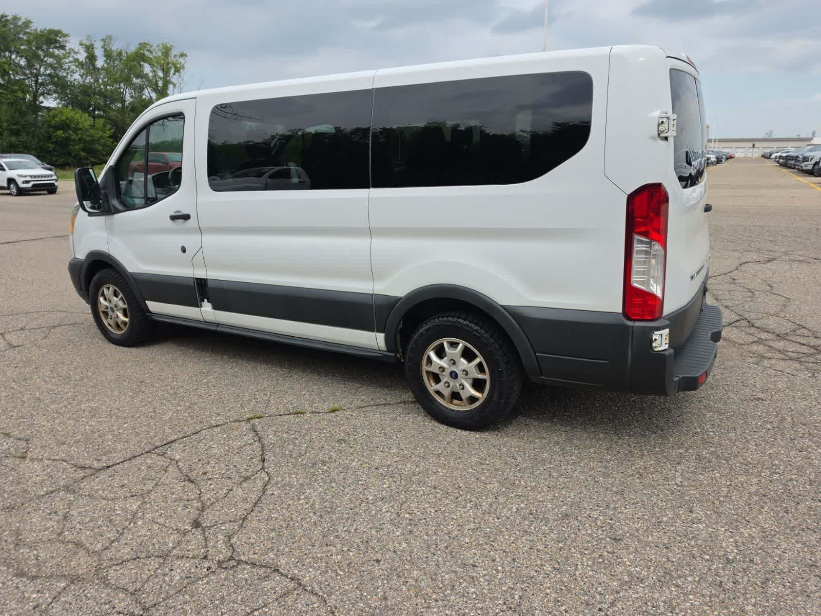 Used 2016 Ford Transit 150 XLT RWD image 14