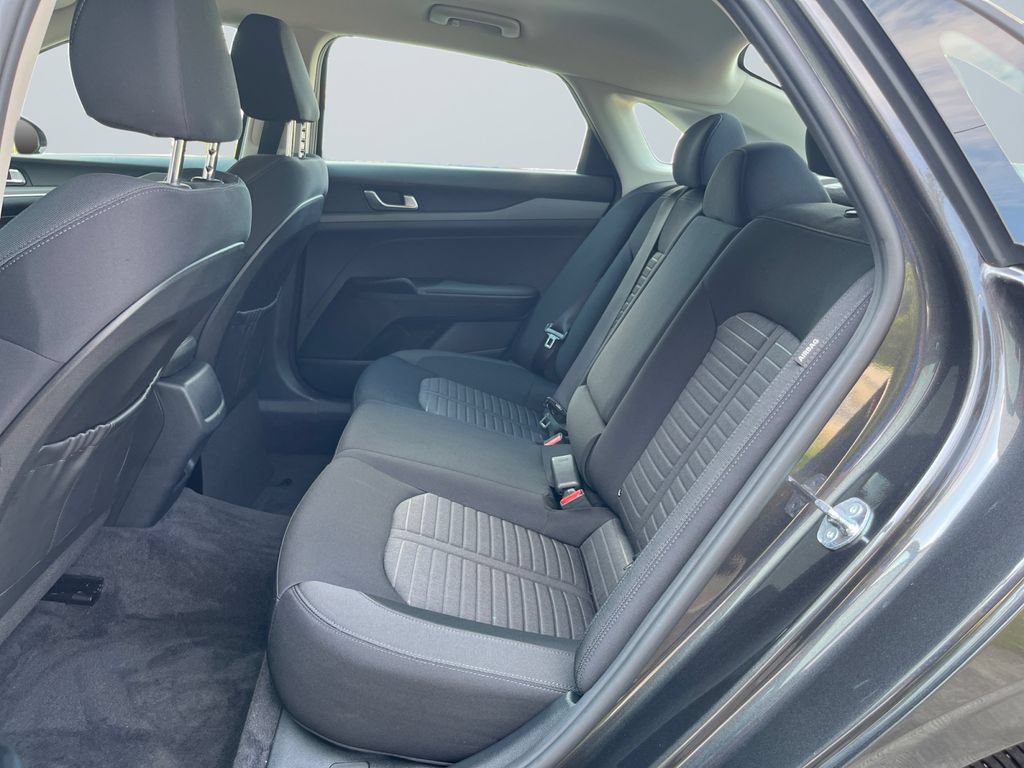 Used 2025 Kia K5 LXS FWD image 13