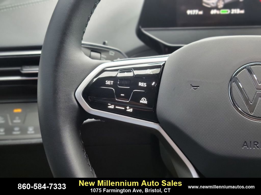 Used 2024 Volkswagen ID.4 Pro S image 25