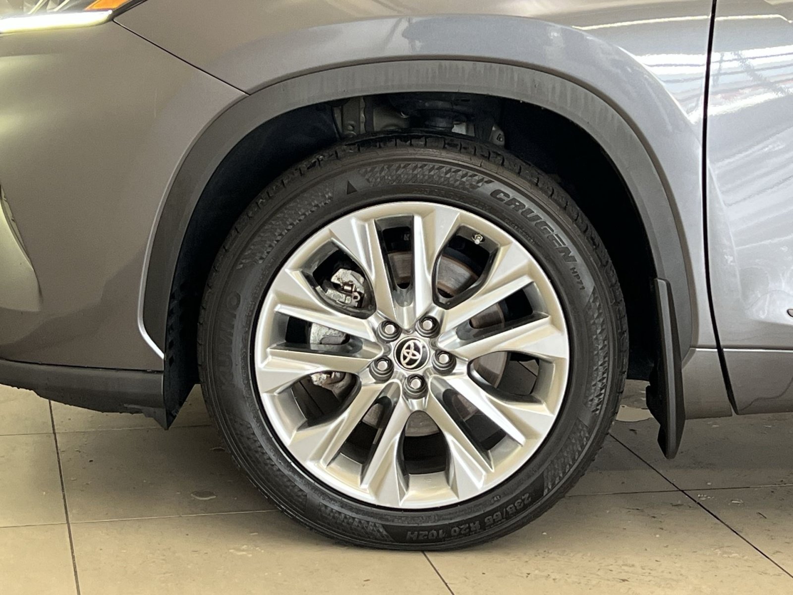 Used 2021 Toyota Highlander Limited AWD/4WD image 11