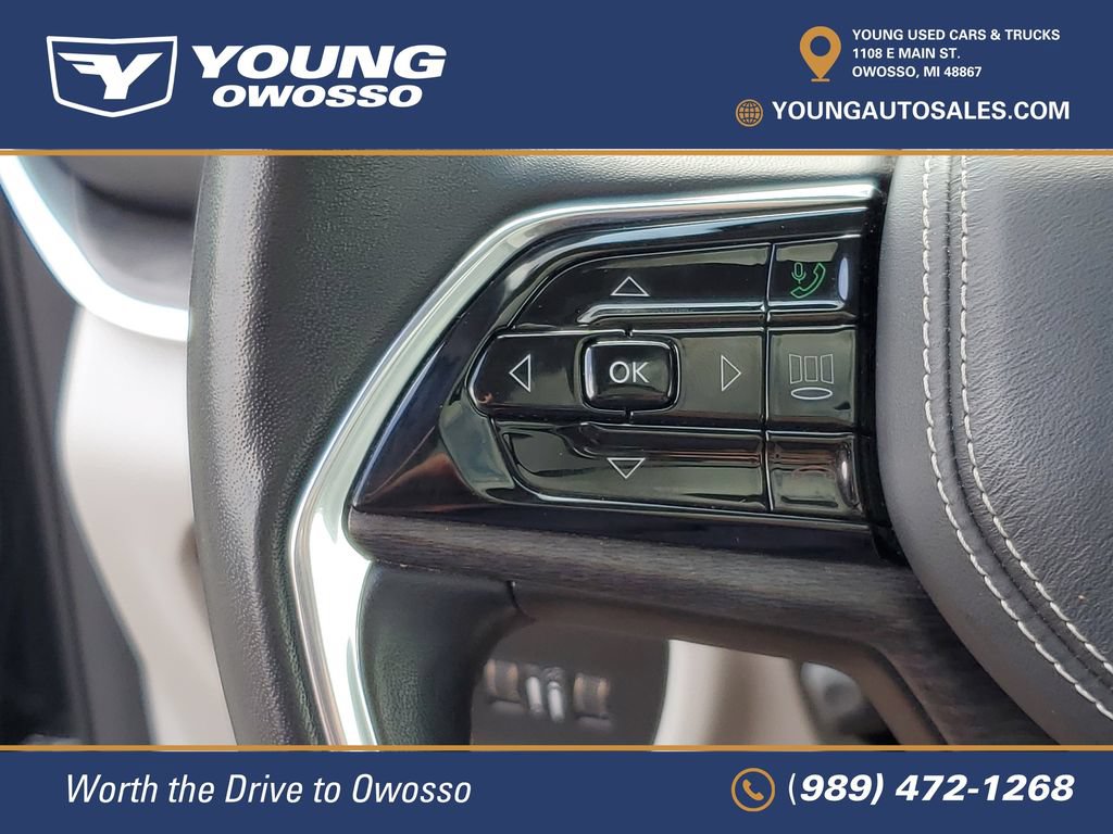 Used 2022 Jeep Grand Cherokee Overland w/ Luxury Tech Group IV AWD/4WD image 14
